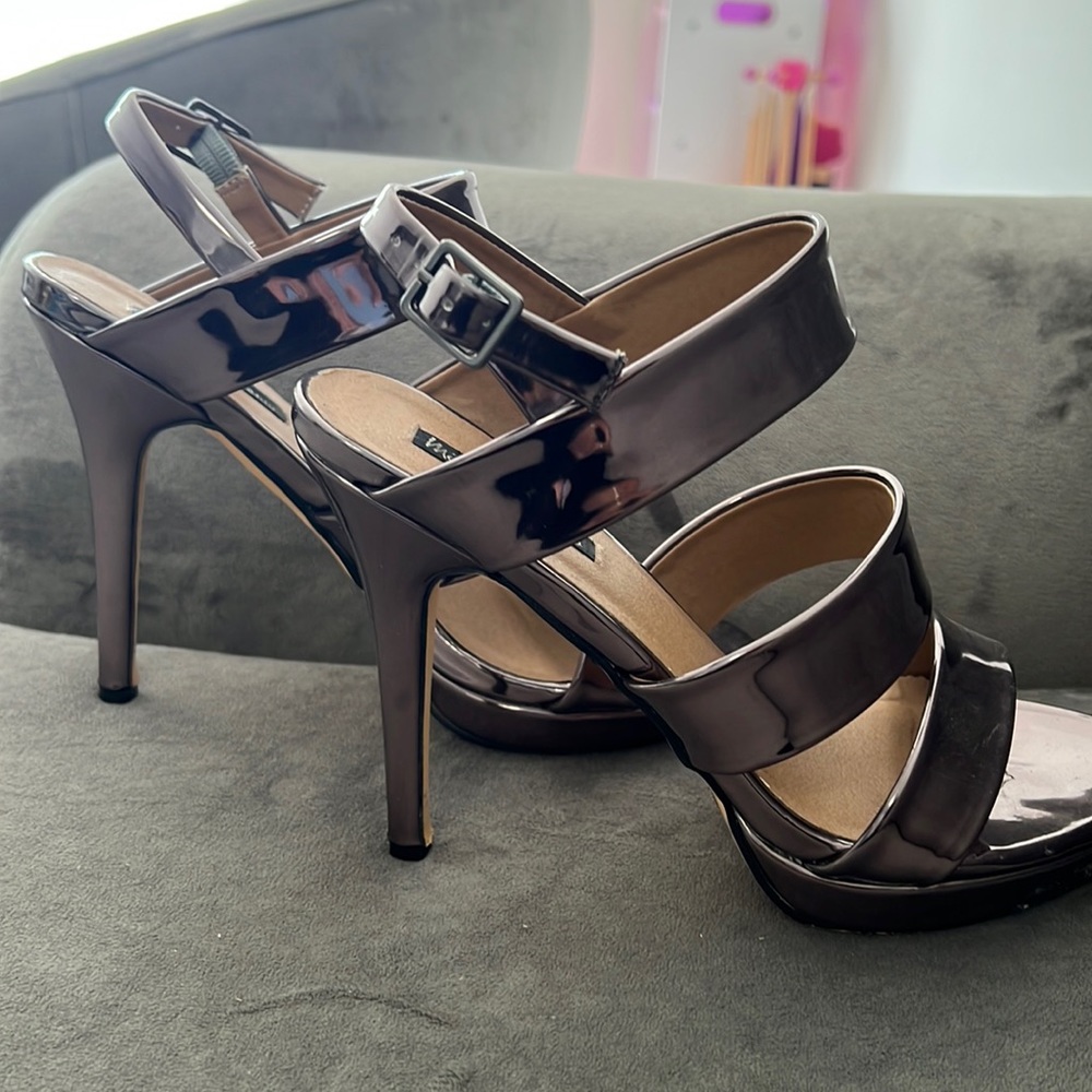 Michael Antonio metallic silver charcoal grey sandal heels size 7.5 used